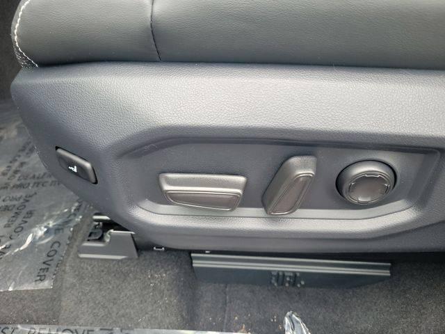 2025 Toyota Tundra Capstone CrewMax 6.4' Bed