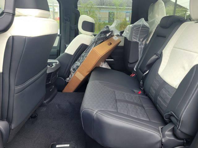 2025 Toyota Tundra Capstone CrewMax 6.4' Bed