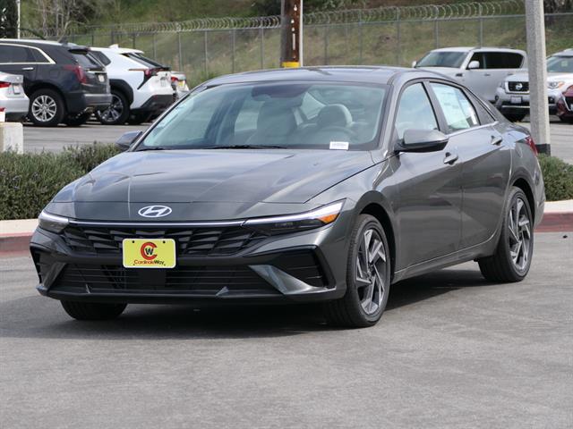 2025 Hyundai Elantra Limited - Photo 7
