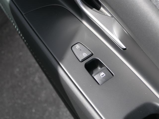 2025 Hyundai Elantra Limited - Photo 26