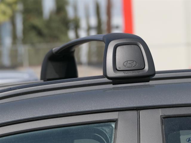 2025 Hyundai Kona EV SEL - Photo 10