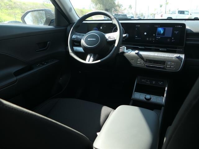 2025 Hyundai Kona EV SEL - Photo 24