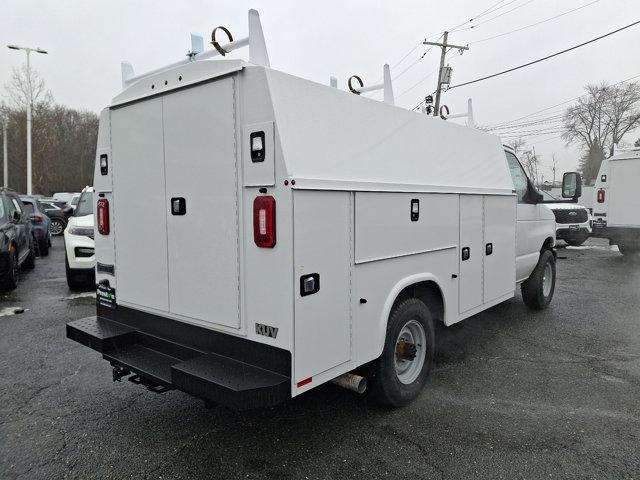 2025 Ford E-350 Cutaway Base