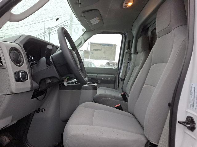 2025 Ford E-350 Cutaway Base