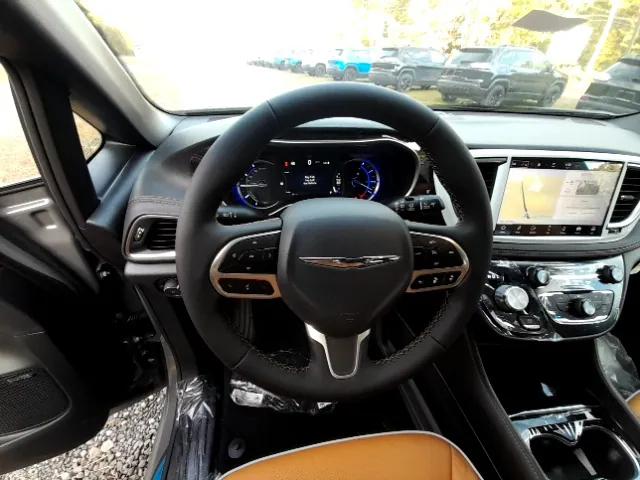 2023 Chrysler Pacifica Hybrid Pinnacle