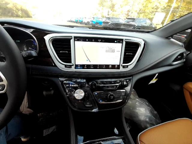 2023 Chrysler Pacifica Hybrid Pinnacle
