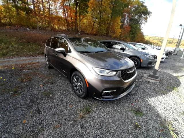 2023 Chrysler Pacifica Hybrid Pinnacle