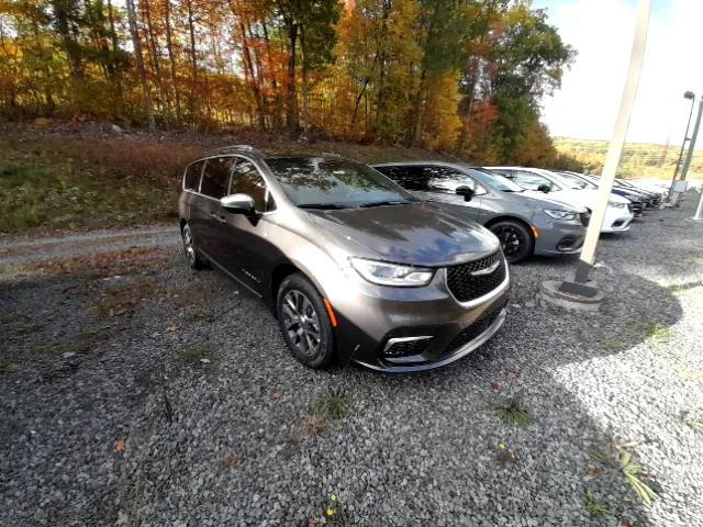 2023 Chrysler Pacifica Hybrid Pinnacle