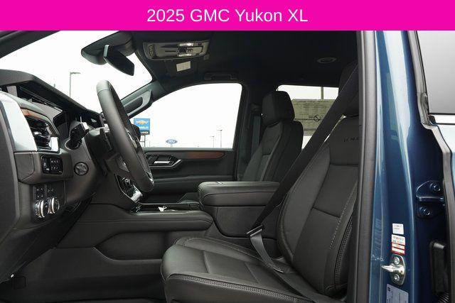 2025 GMC Yukon XL 4WD Denali
