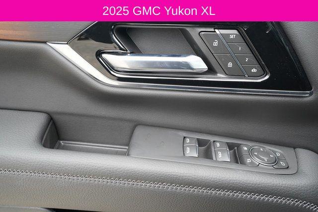 2025 GMC Yukon XL 4WD Denali