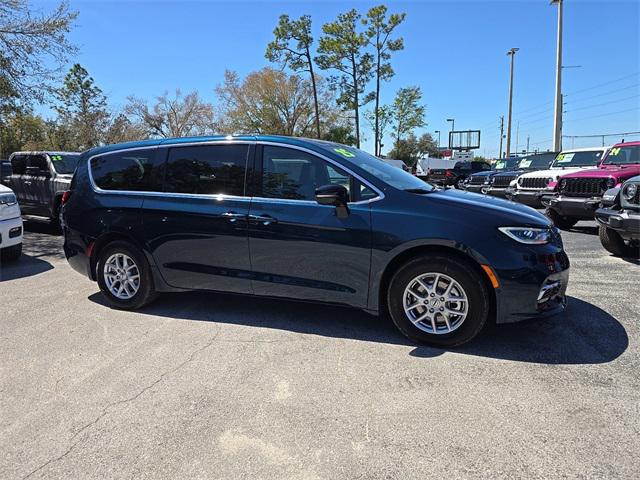 2025 Chrysler Pacifica PACIFICA SELECT