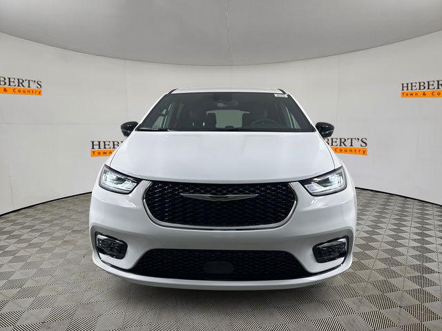 2025 Chrysler Pacifica PACIFICA SELECT