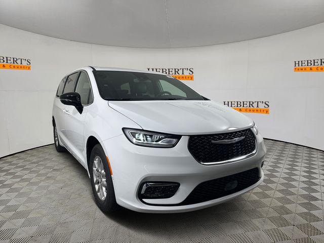 2025 Chrysler Pacifica PACIFICA SELECT