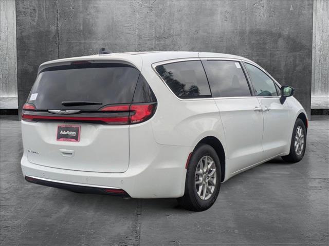 2025 Chrysler Pacifica PACIFICA SELECT