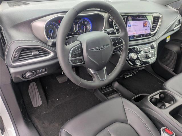 2025 Chrysler Pacifica PACIFICA SELECT