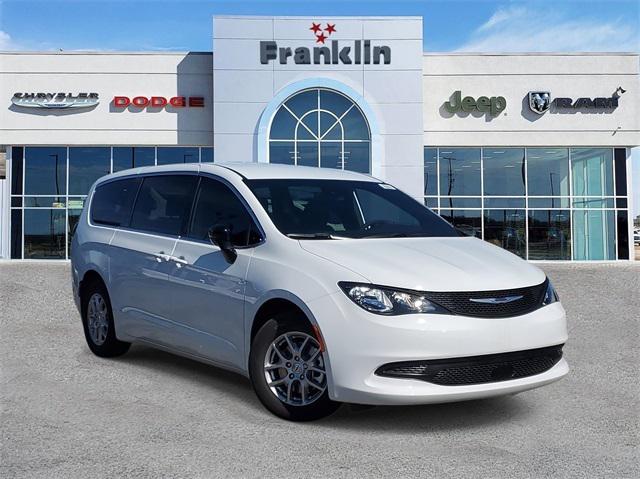 2025 Chrysler Voyager VOYAGER