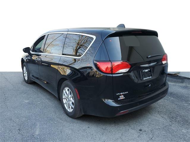 2025 Chrysler Voyager VOYAGER LX