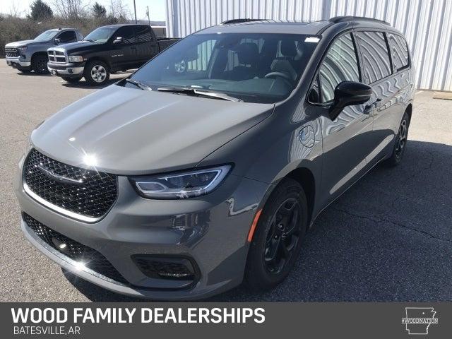 2025 Chrysler Pacifica Hybrid PACIFICA PLUG-IN HYBRID S APPEARANCE