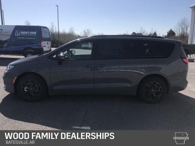 2025 Chrysler Pacifica Hybrid PACIFICA PLUG-IN HYBRID S APPEARANCE