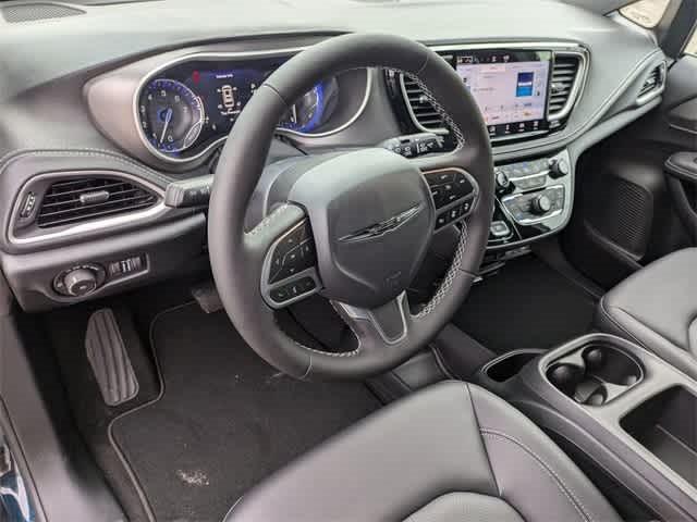 2025 Chrysler Pacifica PACIFICA SELECT