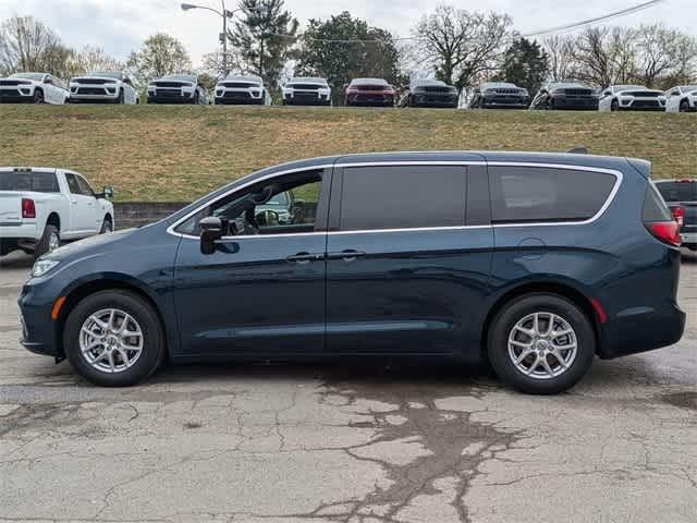 2025 Chrysler Pacifica PACIFICA SELECT