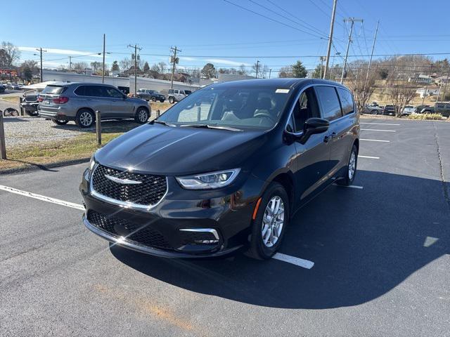 2025 Chrysler Pacifica PACIFICA SELECT
