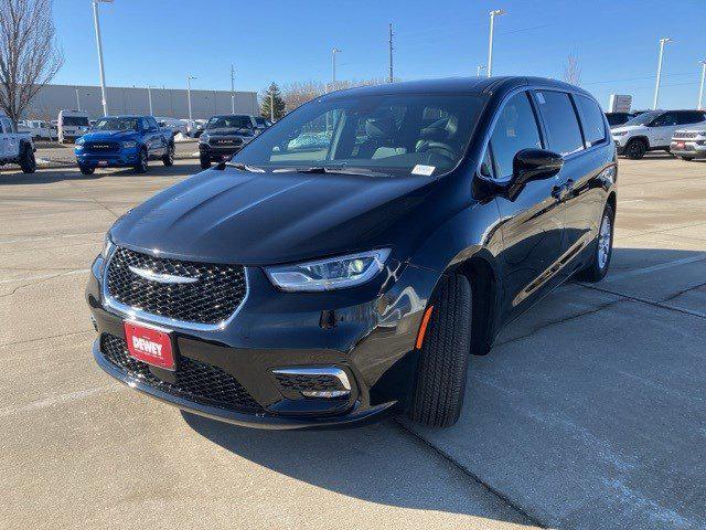 2025 Chrysler Pacifica PACIFICA SELECT