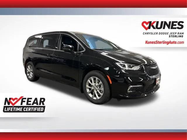 2025 Chrysler Pacifica PACIFICA SELECT AWD