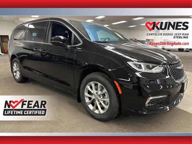 2025 Chrysler Pacifica PACIFICA SELECT AWD