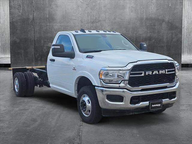 2024 RAM Ram 3500 Chassis Cab RAM 3500 TRADESMAN CHASSIS REGULAR CAB 4X4 84 CA