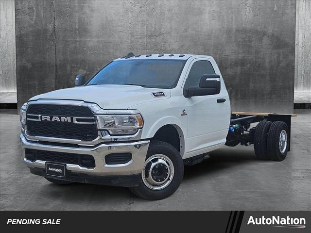 2024 RAM Ram 3500 Chassis Cab RAM 3500 TRADESMAN CHASSIS REGULAR CAB 4X4 84 CA