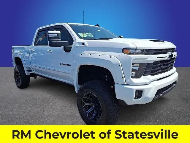 2025 Chevrolet Silverado 2500HD 4WD Crew Cab Standard Bed LT