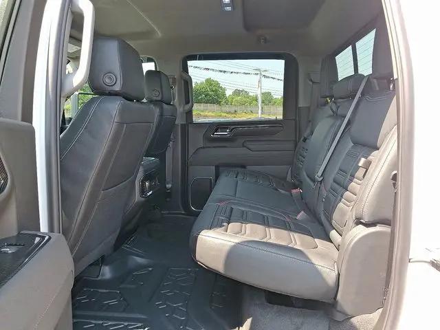 2025 Chevrolet Silverado 2500HD 4WD Crew Cab Standard Bed LT