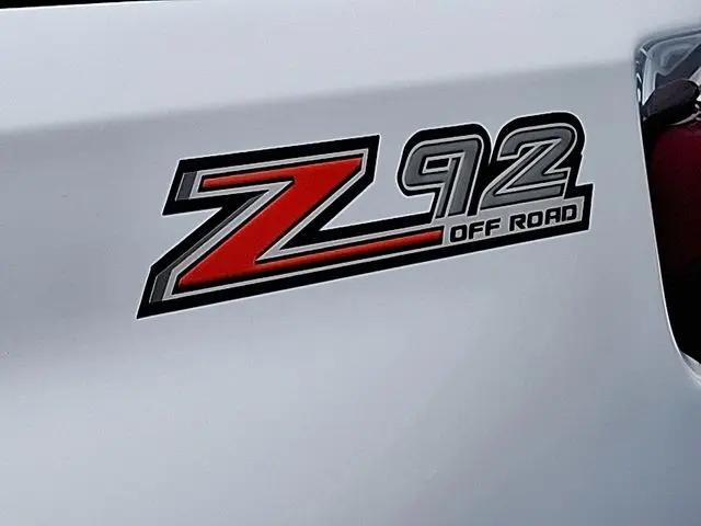 2025 Chevrolet Silverado 2500HD 4WD Crew Cab Standard Bed LT