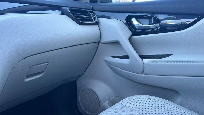 2021 Nissan Rogue Sport SL AWD Xtronic CVT