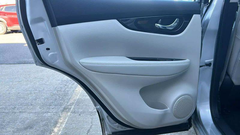 2021 Nissan Rogue Sport SL AWD Xtronic CVT