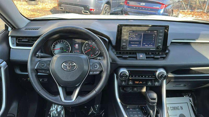 2022 Toyota RAV4 XLE