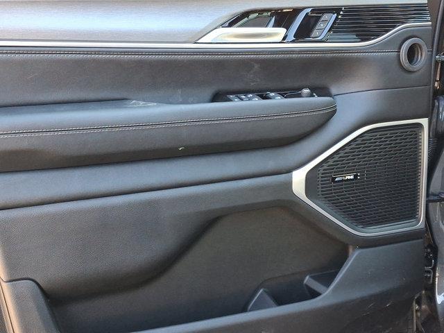 2025 Jeep Wagoneer Series II Carbide 4x4