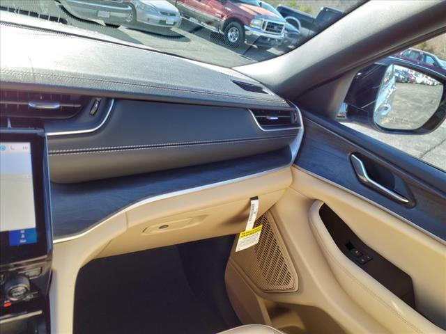 2025 Jeep Grand Cherokee L Limited 4x4