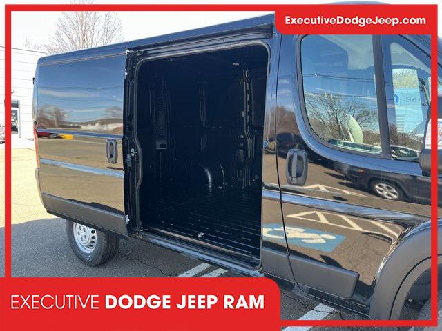 2025 RAM Ram ProMaster RAM PROMASTER 1500 TRADESMAN CARGO VAN LOW ROOF 136 WB