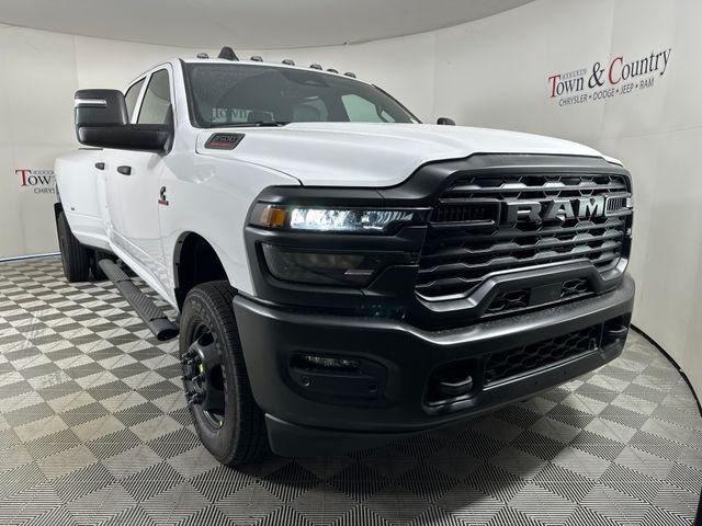 2025 RAM Ram 3500 RAM 3500 TRADESMAN CREW CAB 4X4 8 BOX