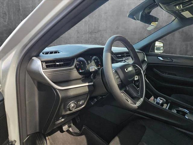 2025 Jeep Grand Cherokee GRAND CHEROKEE L LAREDO X 4X2