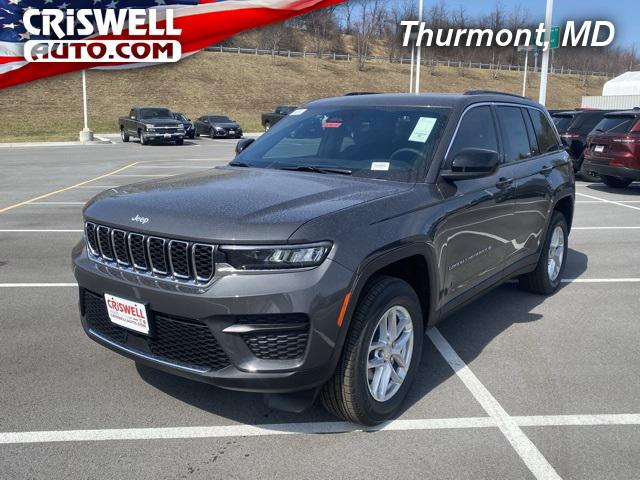 2025 Jeep Grand Cherokee GRAND CHEROKEE LAREDO X 4X4