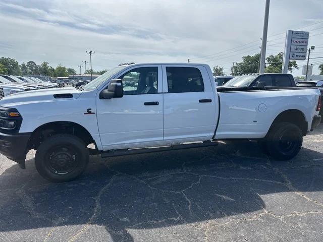 2025 RAM Ram 3500 RAM 3500 TRADESMAN CREW CAB 4X4 8 BOX