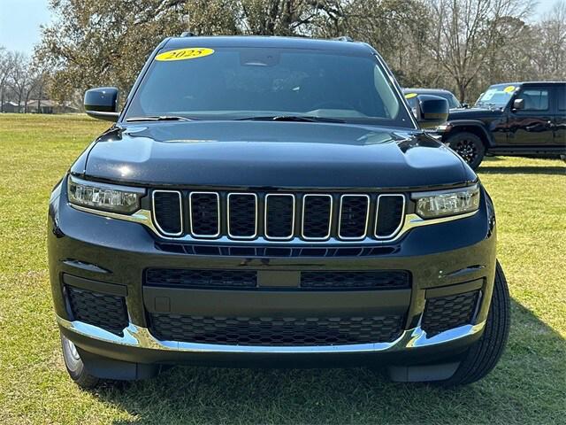 2025 Jeep Grand Cherokee GRAND CHEROKEE L LAREDO X 4X2
