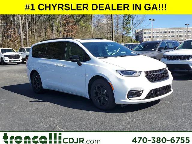 2025 Chrysler Pacifica Hybrid PACIFICA PLUG-IN HYBRID S APPEARANCE