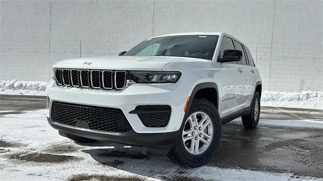 2025 Jeep Grand Cherokee GRAND CHEROKEE LAREDO 4X4