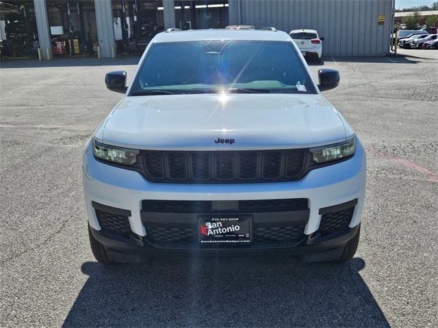 2025 Jeep Grand Cherokee GRAND CHEROKEE L ALTITUDE 4X2