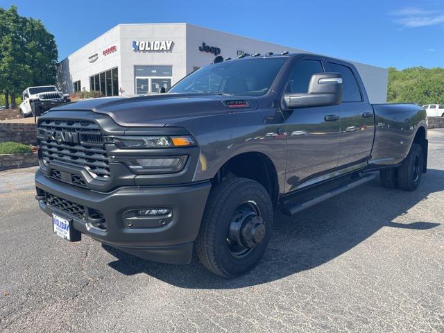 2025 RAM Ram 3500 RAM 3500 TRADESMAN CREW CAB 4X4 8 BOX
