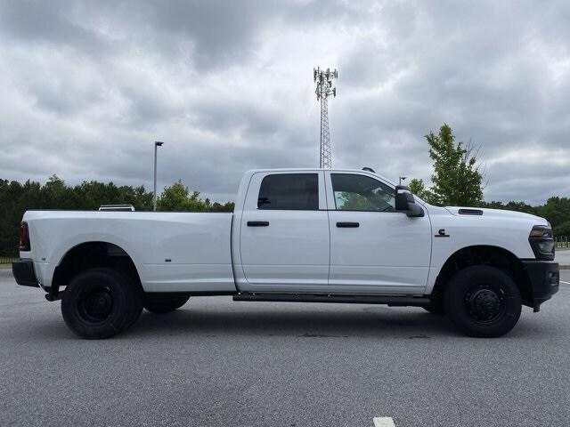 2025 RAM Ram 3500 RAM 3500 TRADESMAN CREW CAB 4X4 8 BOX